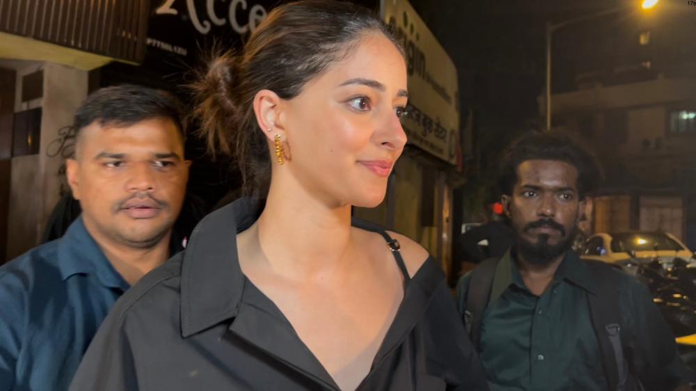 ananya-panday-attended-the-success-party-of-the-movie-ctrl-exit